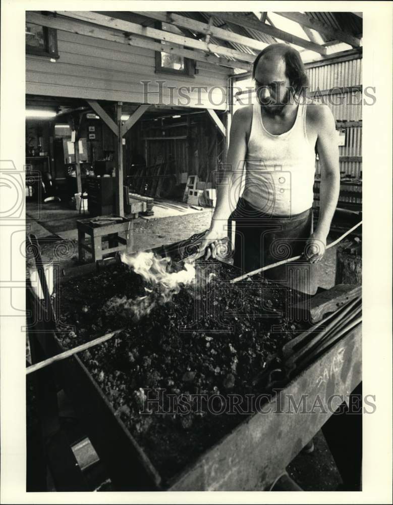 1983 Press Photo Blacksmith Michael Moore. - hps07780- Historic Images