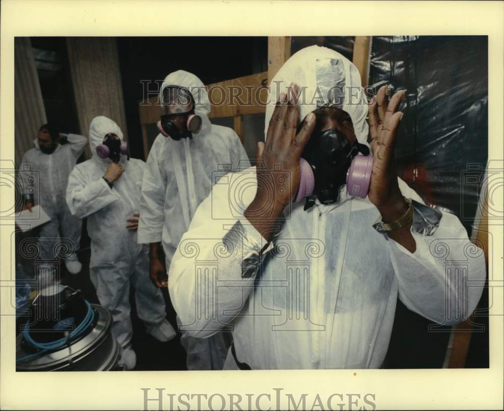 1989 Press Photo Albert Baucham, University of Houston Asbestos Abatement Class- Historic Images