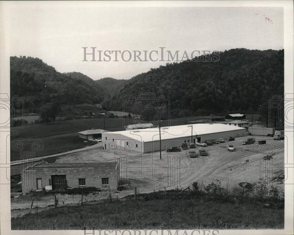 1967 Press Photo Letcher Manufacturing Company in Isom, Kentucky - hps08286- Historic Images