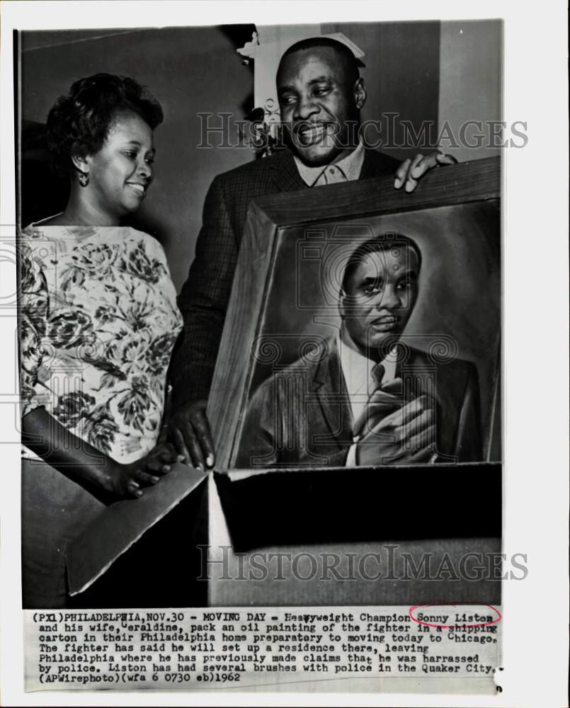 1962 Press Photo Sonny Liston, Boxer with wife, Geraldine in Philadelphia Home- Historic Images