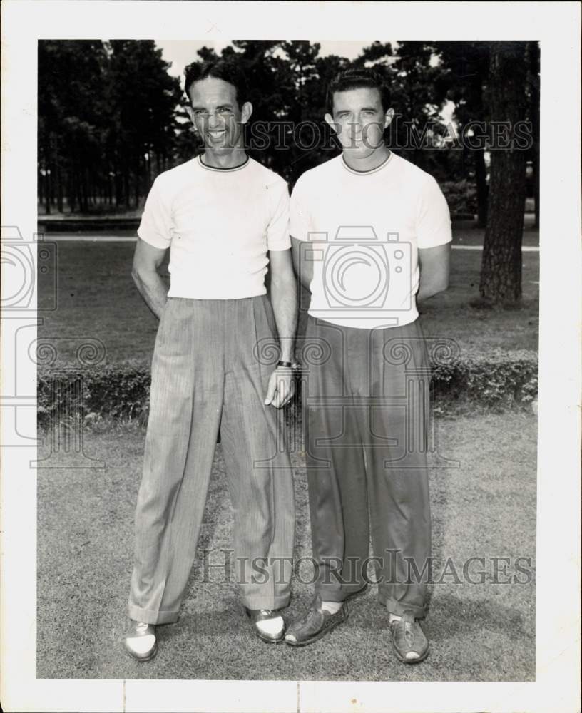 1958 Press Photo Travis Cowan and Bill Watson, Golfers - hps09234- Historic Images