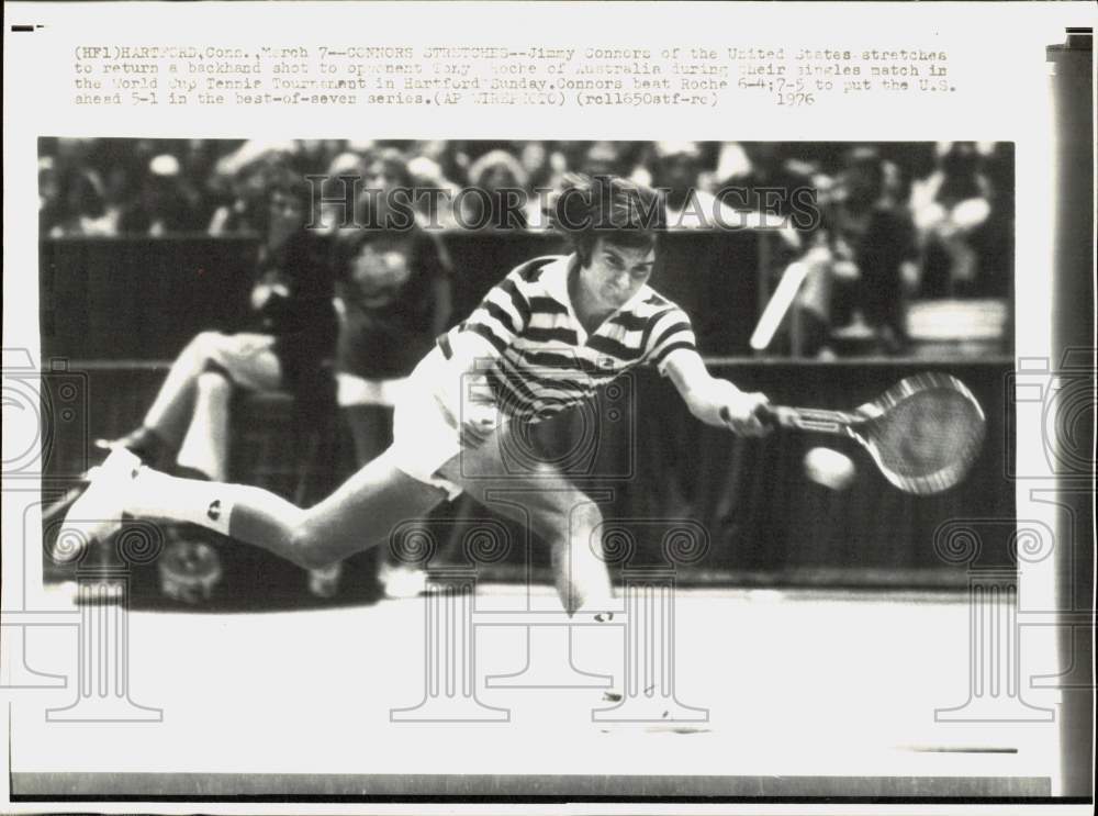 1976 Press Photo Jimmy Connors at World Cup Tennis Tournament with Tony Roche- Historic Images