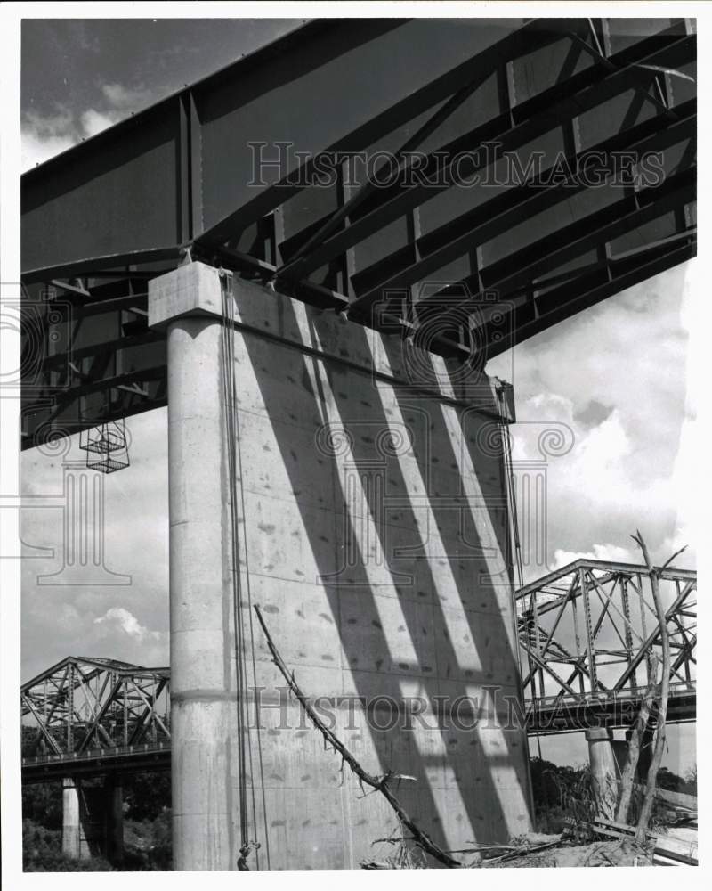 1964 Press Photo Construction of Bridge in Texas - hps10122- Historic Images