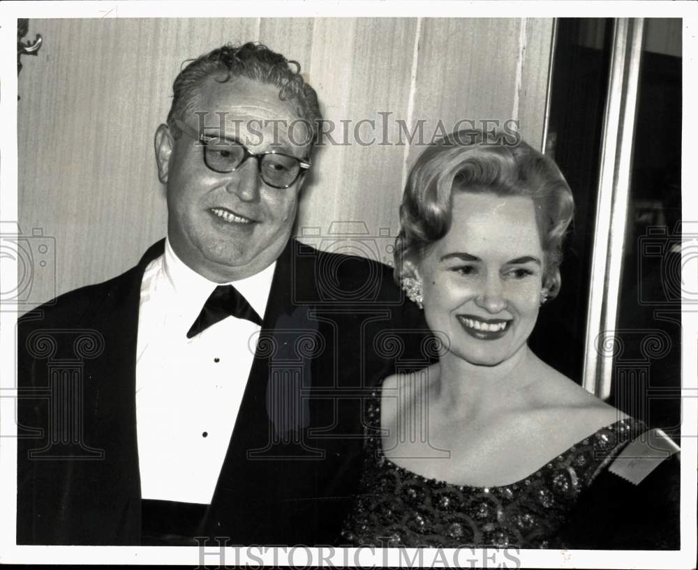 1960 Press Photo Dorsey and Owona Wier pose at event. - hps11176- Historic Images