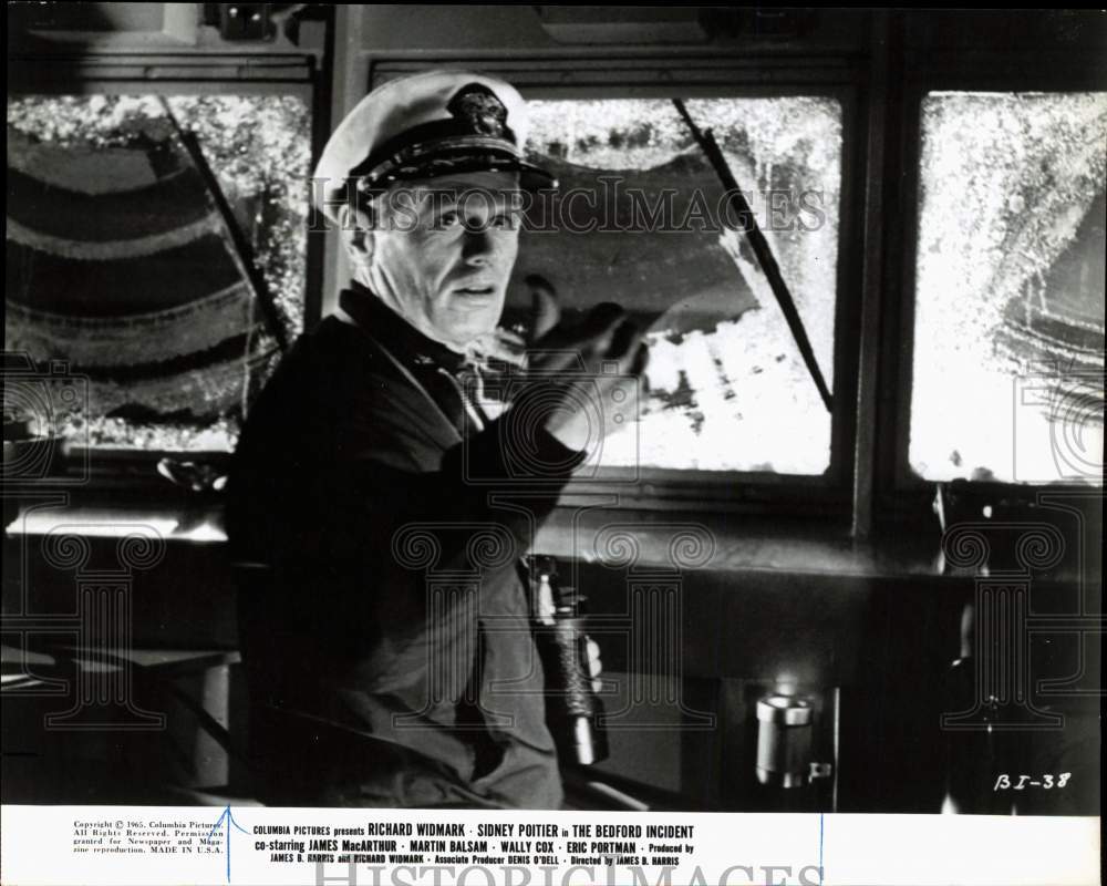 1965 Press Photo Actor Richard Widmark in scene from &quot;The Bedford Incident.&quot;- Historic Images