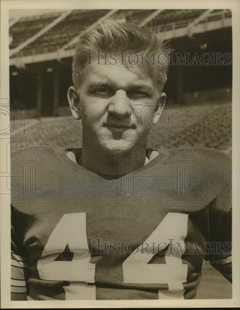 1959 Press Photo Football athlete Bernie Skvarka - hps12507- Historic Images