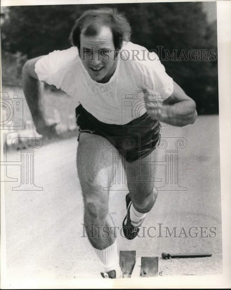 1975 Press Photo Track sprinter Zoe Simpson - hps12543- Historic Images