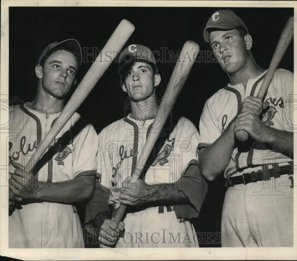 1959 Press Photo Rex Proctor poses with his baseball teammates - hps12669- Historic Images