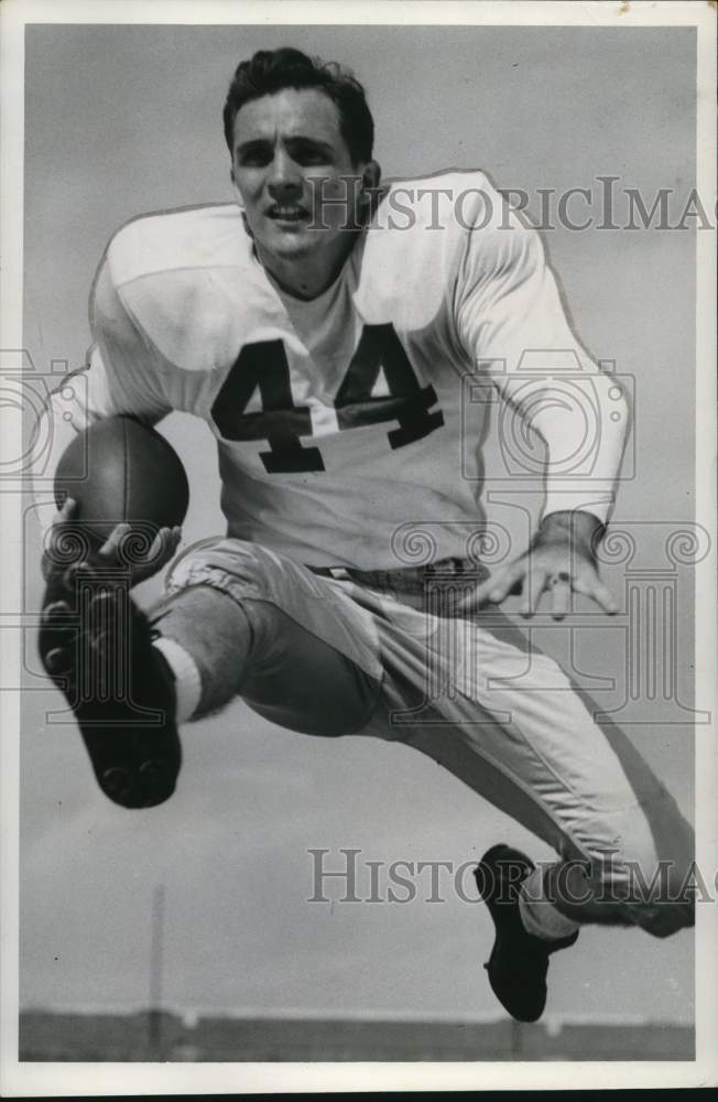 1958 Press Photo Jerry Norton #44 runs with football. - hps13171- Historic Images