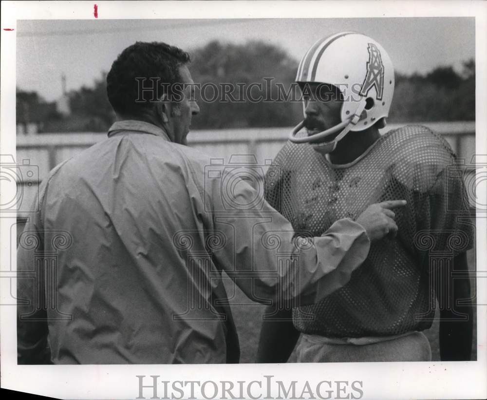 1976 Press Photo Houston Oilers player Earl Thomas and Fran Polsfoot- Historic Images