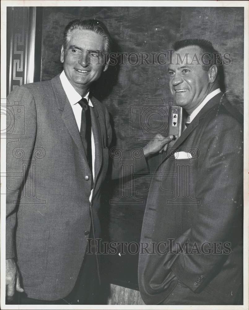 1964 Press Photo Sports figure Paul Richards and companion - hps15841- Historic Images