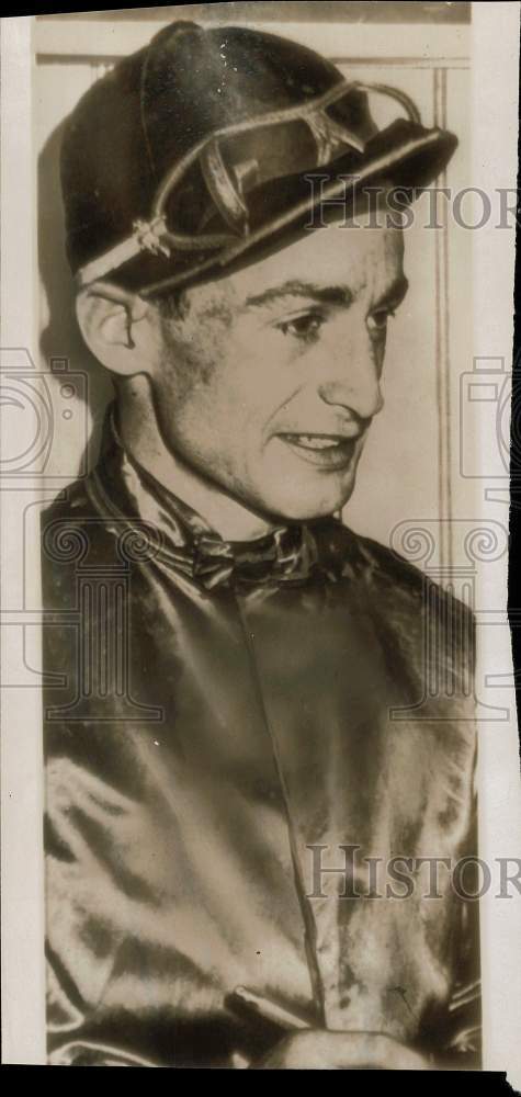 1944 Press Photo Horse Racing Jockey Ted Atkinson - hps16428- Historic Images