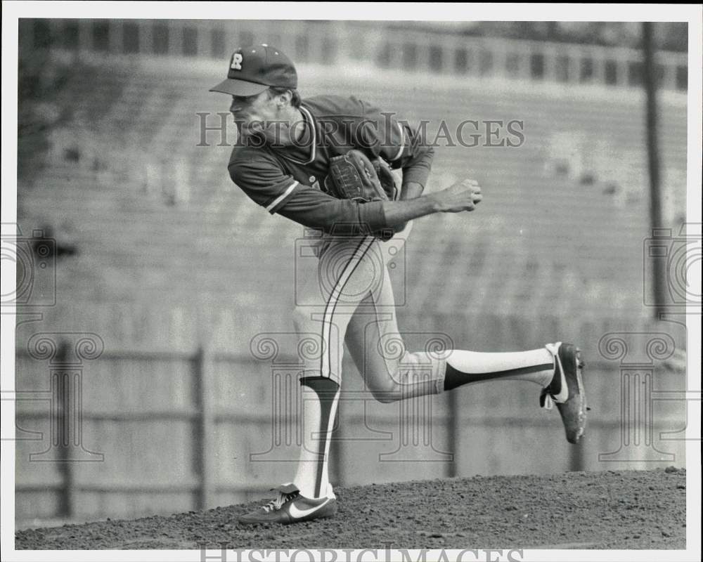 1983 Press Photo Rice University Baseball Player David Pavlas Pitches from Mound- Historic Images