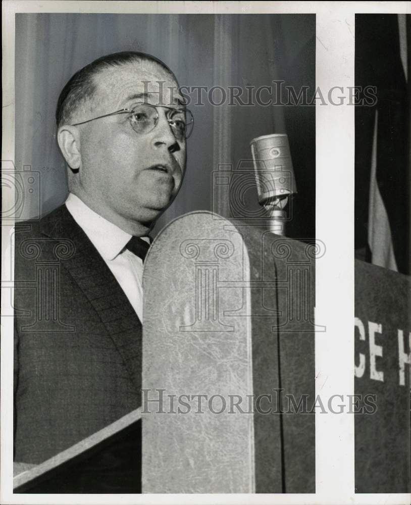 1954 Press Photo Sports figure Art Routzong - hps16805- Historic Images