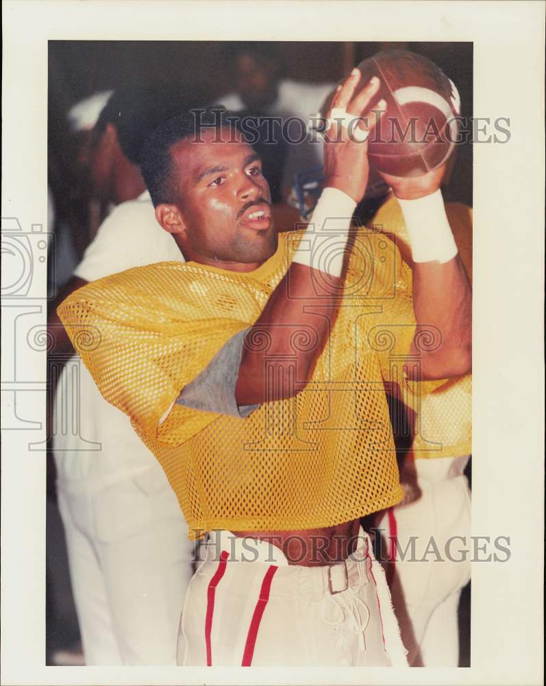 1989 Press Photo Prairie View A&amp;M Football Player George Glaze at Practice- Historic Images