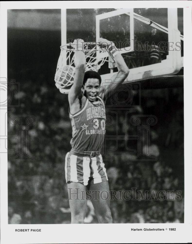 1982 Press Photo Harlem Globetrotters Basketball Player Robert Paige - hps18979- Historic Images