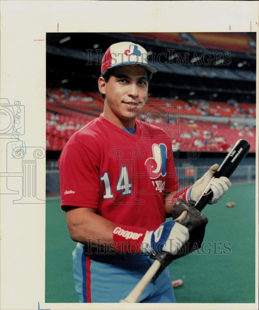 1988 Press Photo Montreal Expos Baseball Player Andres Galarraga Poses with Bat- Historic Images