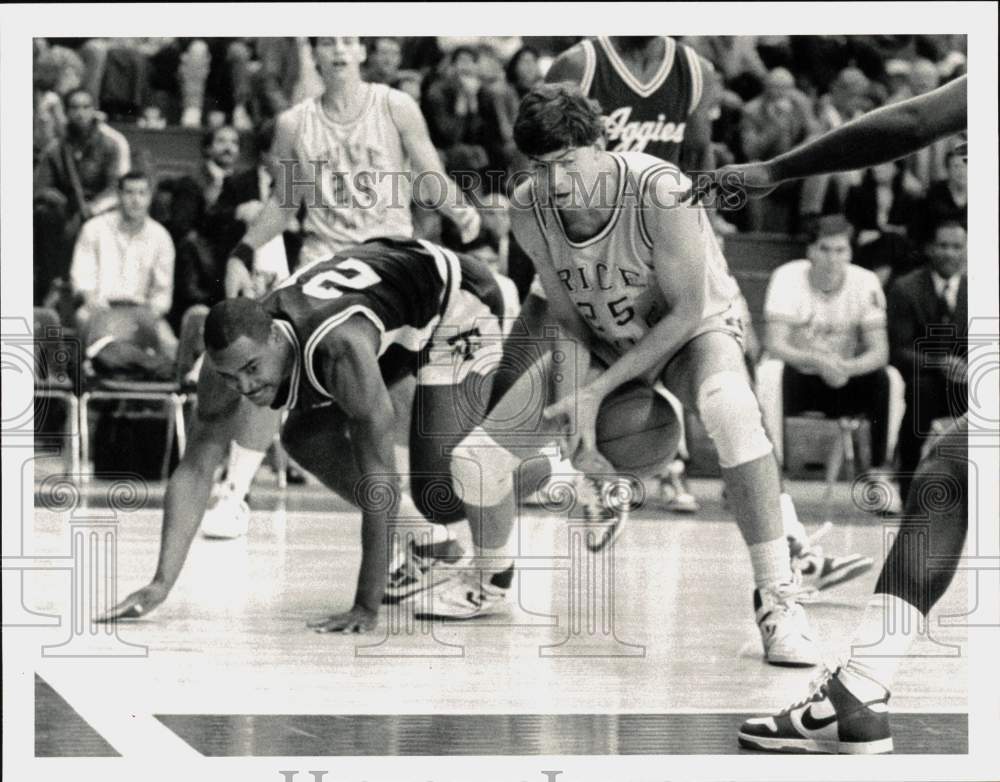 1987 Press Photo Rice University and Texas A&amp;M Play College Basketball Game- Historic Images