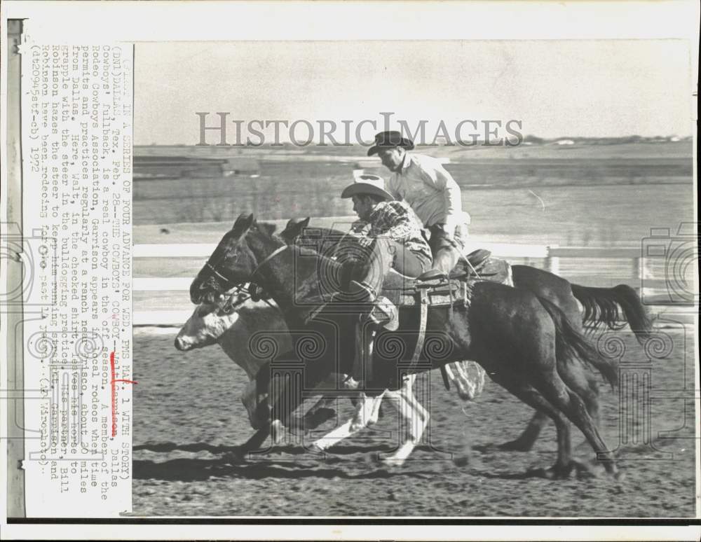 1972 Press Photo Dallas Cowboy, Rodeo Competitor Walt Garrison and Bill Robinson- Historic Images