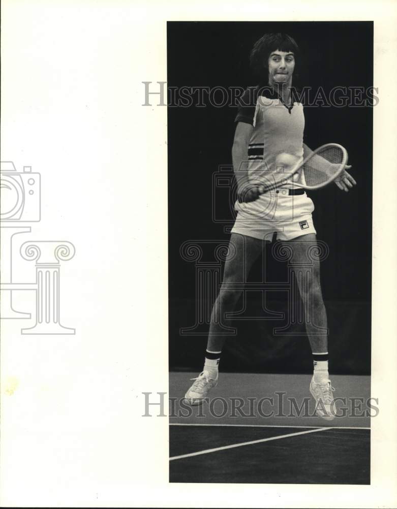 1981 Press Photo Tennis Player Anthony Emerson Hits Backhand Shot - hps20223- Historic Images