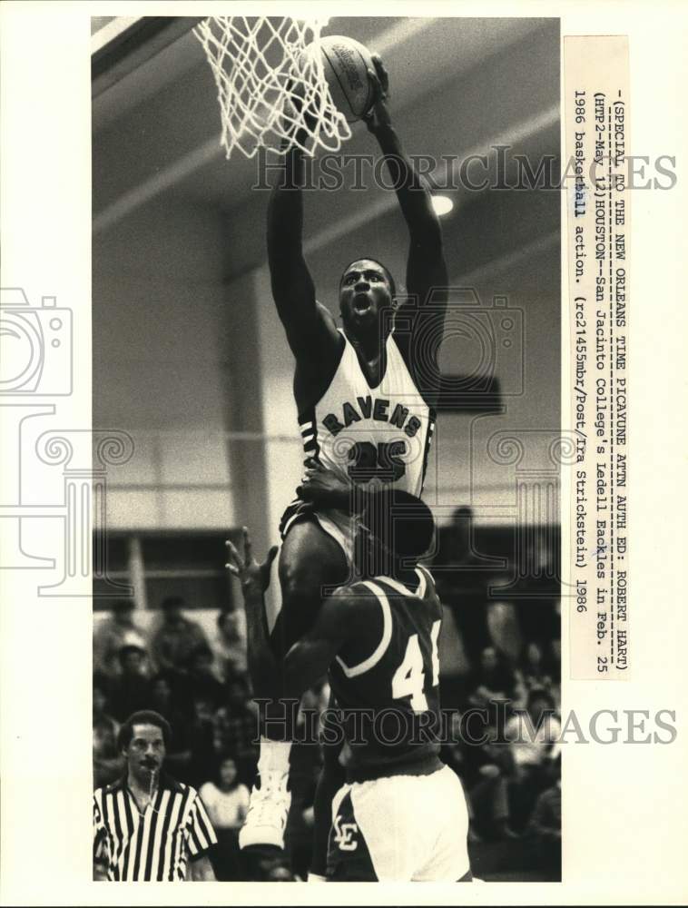 1986 Press Photo San Jacinto College basketball player Ledell Eackles in Houston- Historic Images