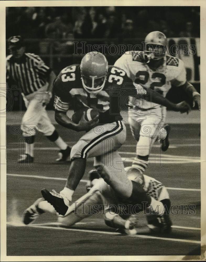 1971 Press Photo Smiley High School football player Mike Ebow scores touchdown- Historic Images