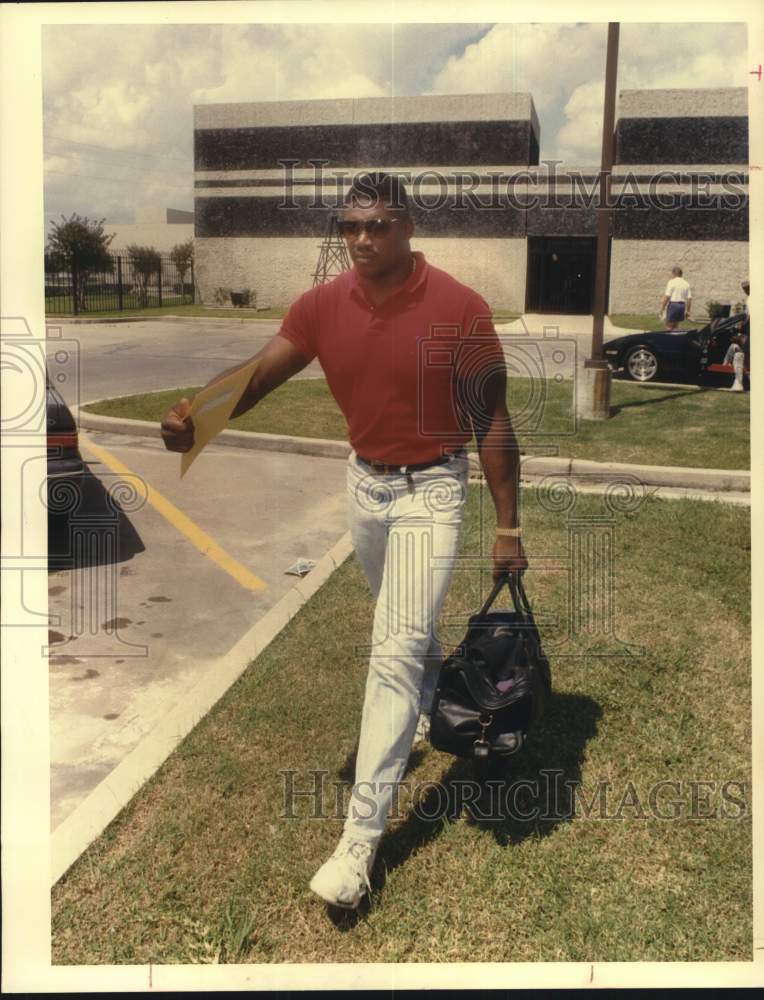 1990 Press Photo Former Houston Oilers player Alonzo Highsmith after trade- Historic Images