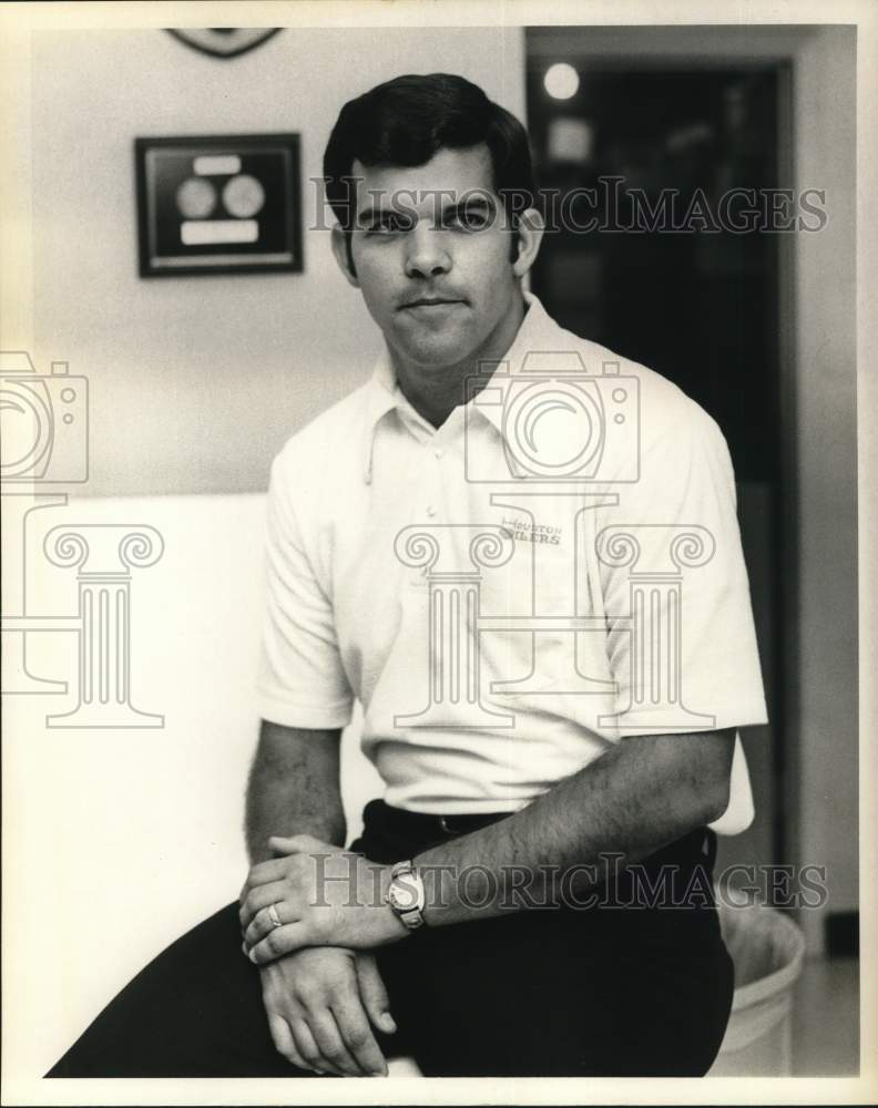 1973 Press Photo Houston Oilers Assistant Football Trainer Charlie Henry- Historic Images