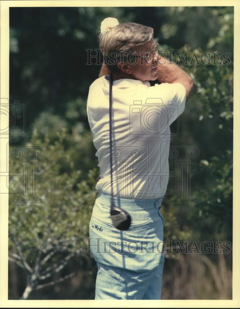 1988 Press Photo Golfer Harold Henning Plays in Kingwood Celebrity Classic- Historic Images