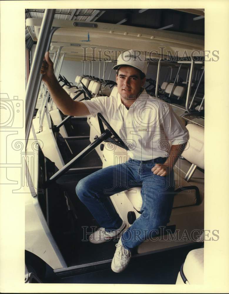 1990 Press Photo National Publinks Golf champion Tim Hobby in Pearland- Historic Images