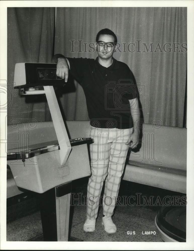 1972 Press Photo Bowler Gus Lampo - hps20841- Historic Images