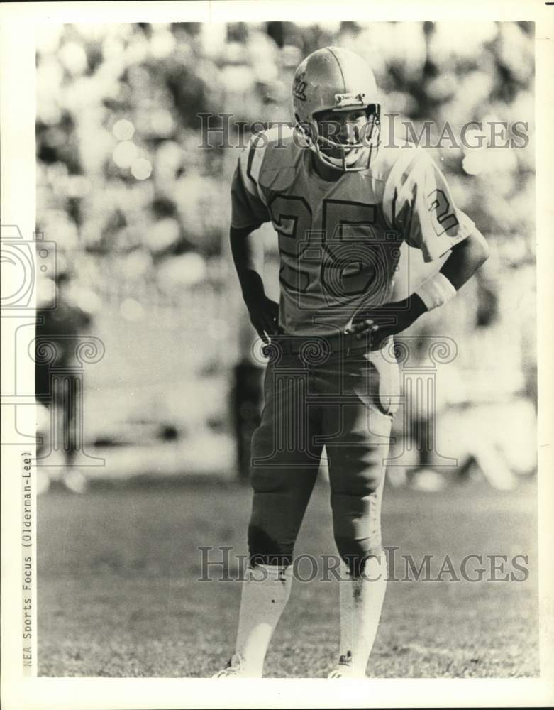 1984 Press Photo Football Player John Lee Stands on Field - hps20943- Historic Images