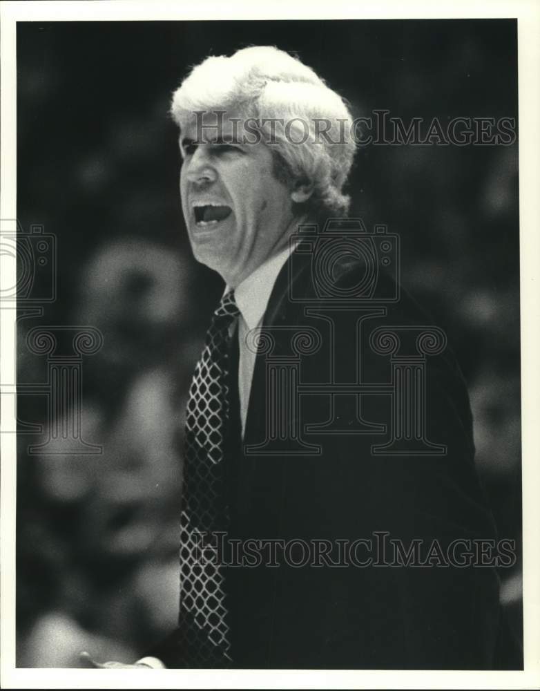 1983 Press Photo Houston Rockets Basketball Coach Del Harris Yells During Game- Historic Images