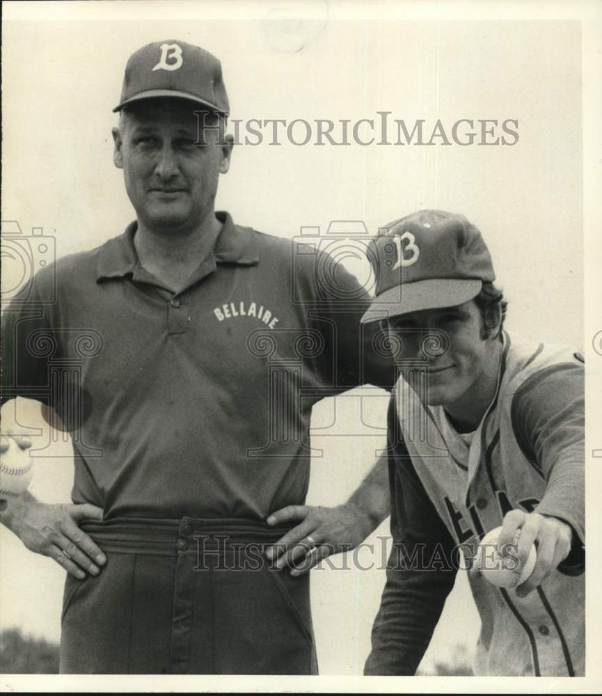 1973 Press Photo Bellaire High baseball coach Ray Knoblauch, Joey Roche- Historic Images