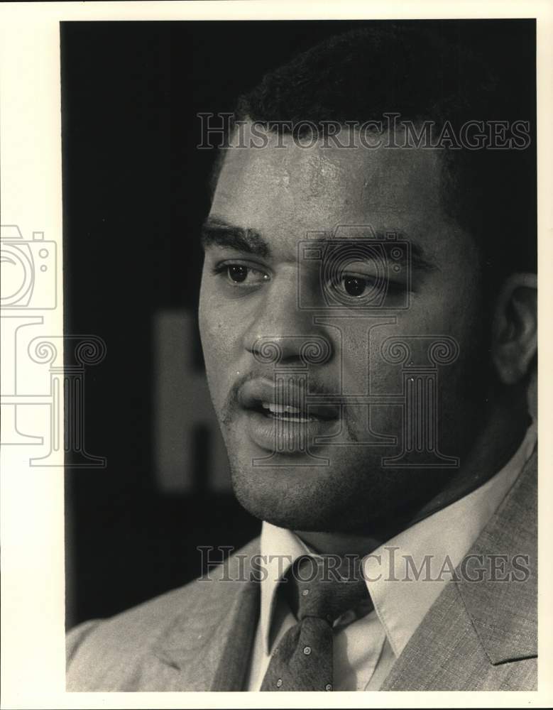 1984 Press Photo Football Player Loyd Lewis - hps21349- Historic Images