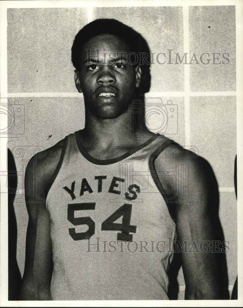 1971 Press Photo Yates High basketball player William Johnson - hps21986- Historic Images