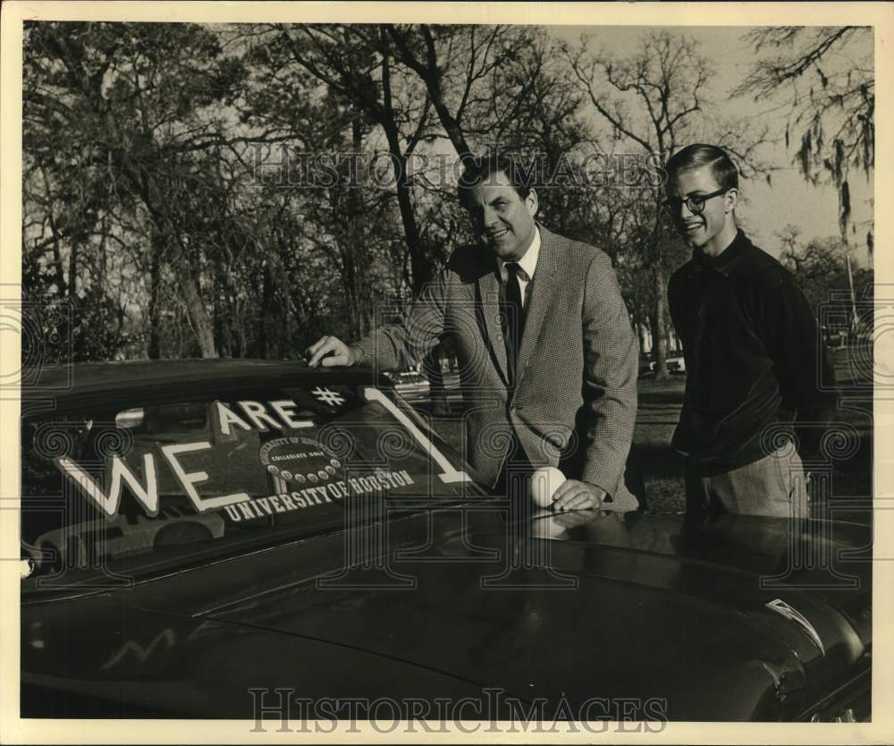 1968 Press Photo University of Houston basketball coach Guy Lewis, Barry O&#39;Roark- Historic Images