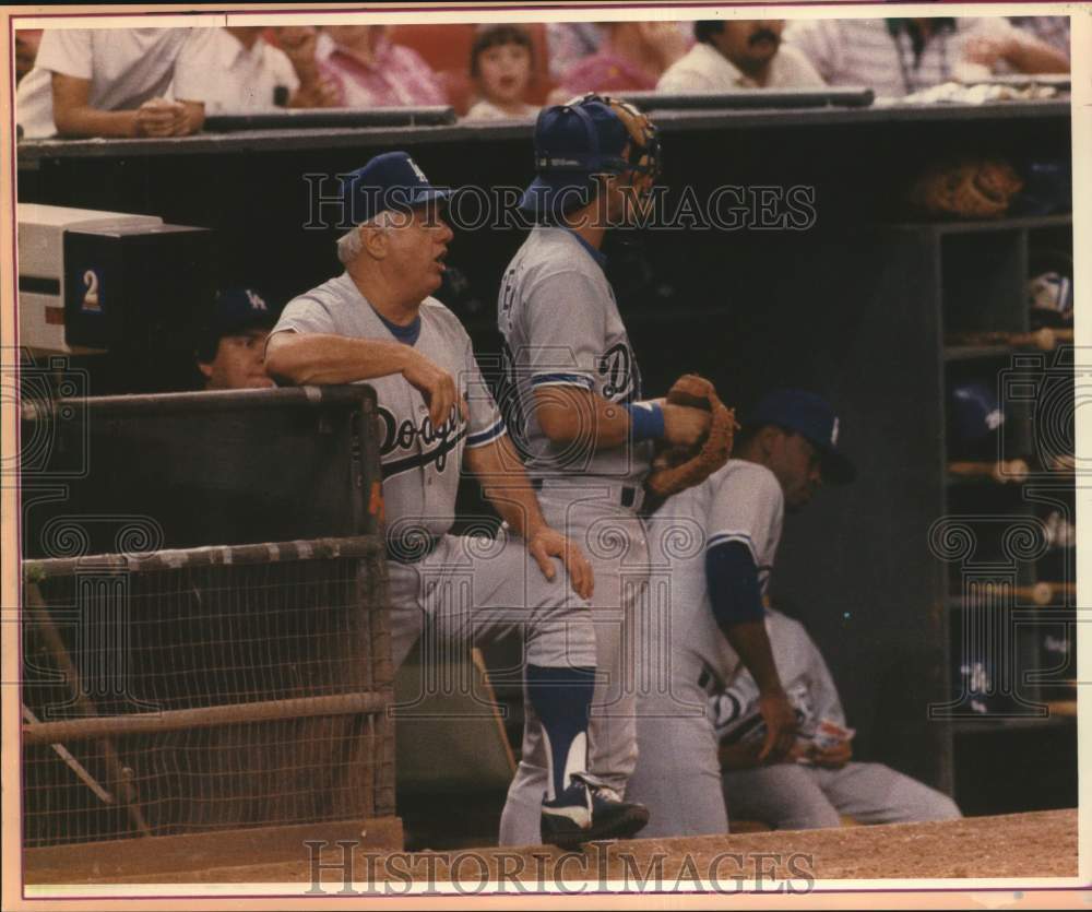 1987 Press Photo Los Angeles Dodgers manager Tommy Lasorda in dugout - hps22725- Historic Images