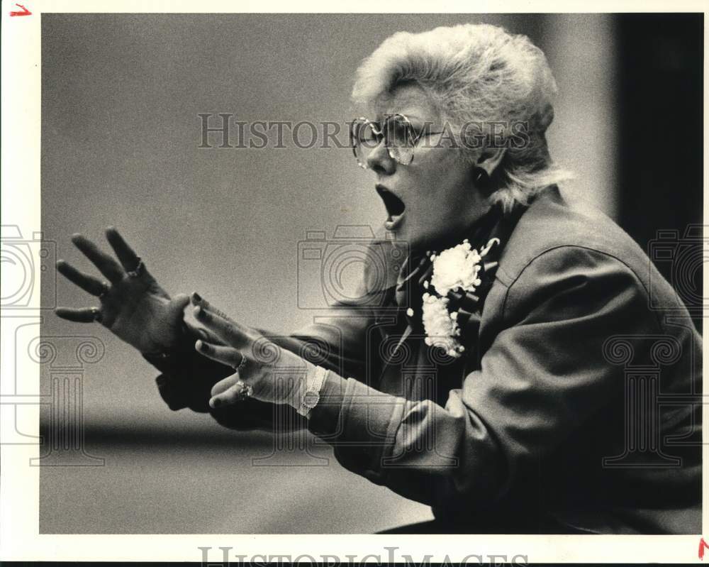 1985 Press Photo Deer Park basketball coach Sonja Hogg - hps22911- Historic Images