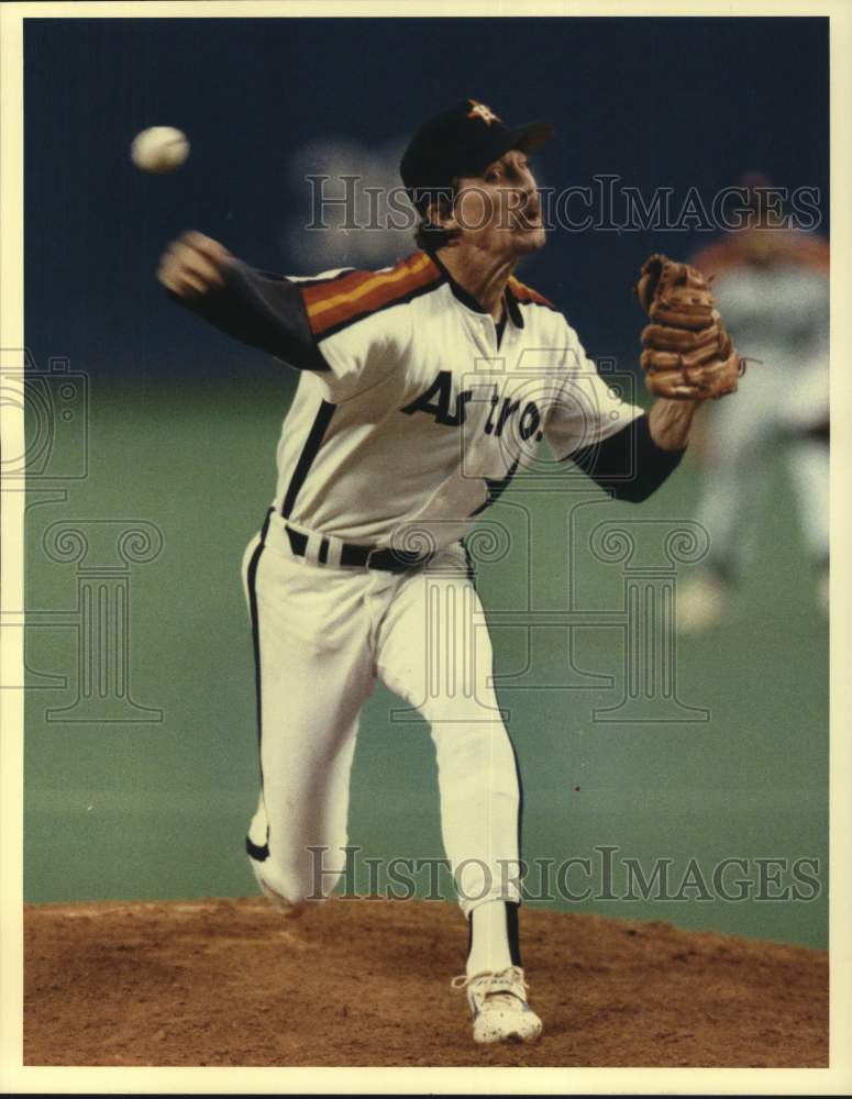 1990 Press Photo Houston Astros Baseball Player Danny Darwin Pitches - hps23588- Historic Images