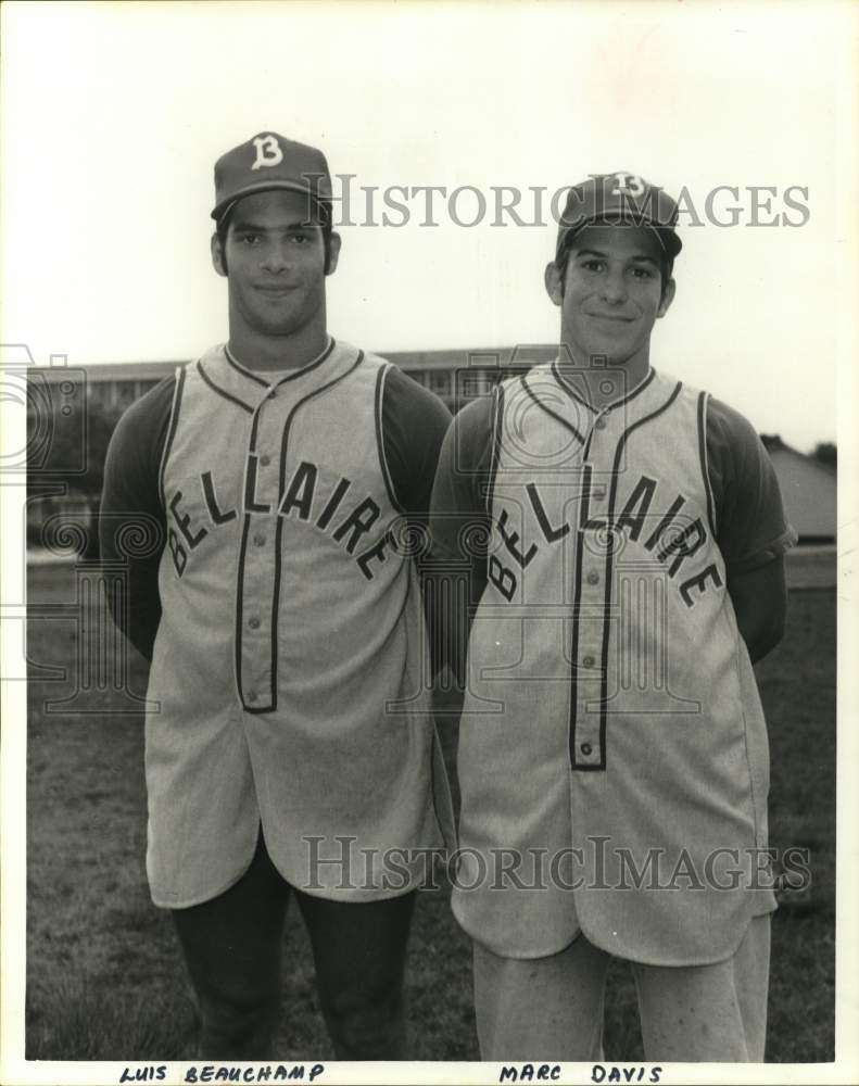 1970 Press Photo Bellaire High baseball players Marc Davis, Luis Beauchamp- Historic Images