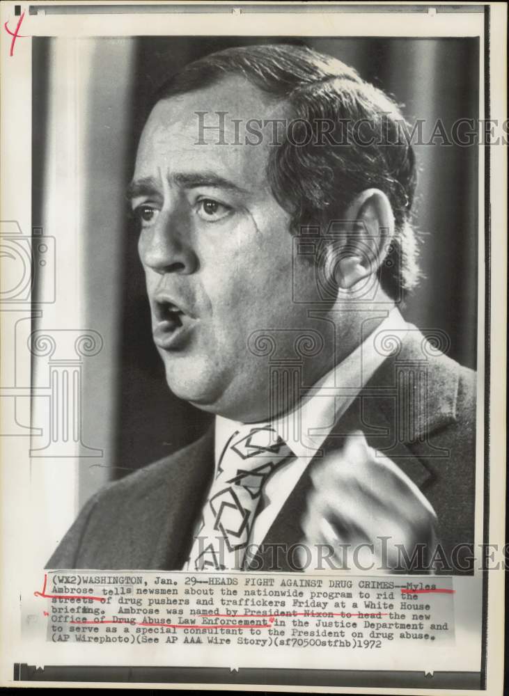 1972 Press Photo Myles Ambrose talks to newsmen in Washington. - hpw16944- Historic Images