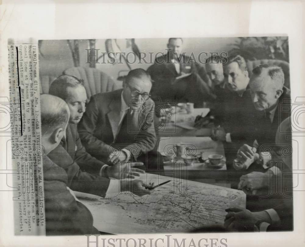 1964 Press Photo Ralph Dungan explains Canal Zone map to OAS members in Panama.- Historic Images