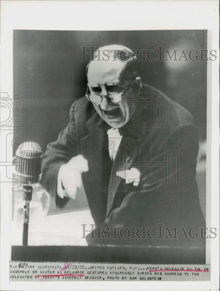 1955 Press Photo Dr. Victor Belaunde gestures during United Nations address.- Historic Images