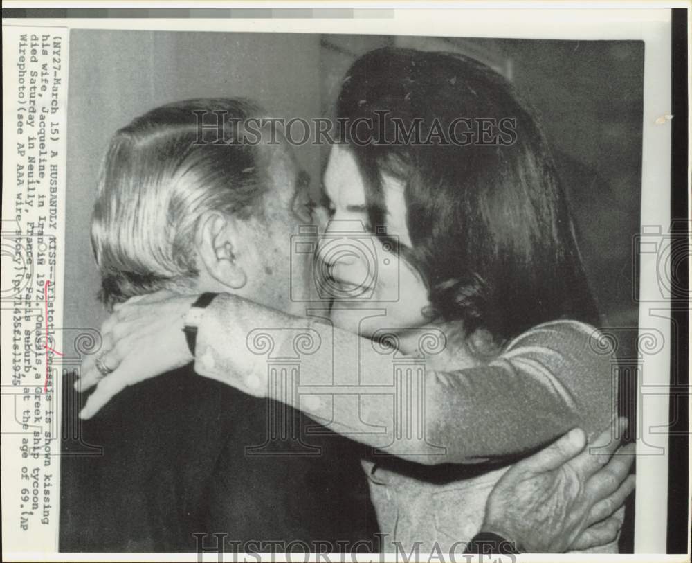 1972 Press Photo Aristotle Onassis kisses wife Jacqueline in Iran. - hpw40452- Historic Images