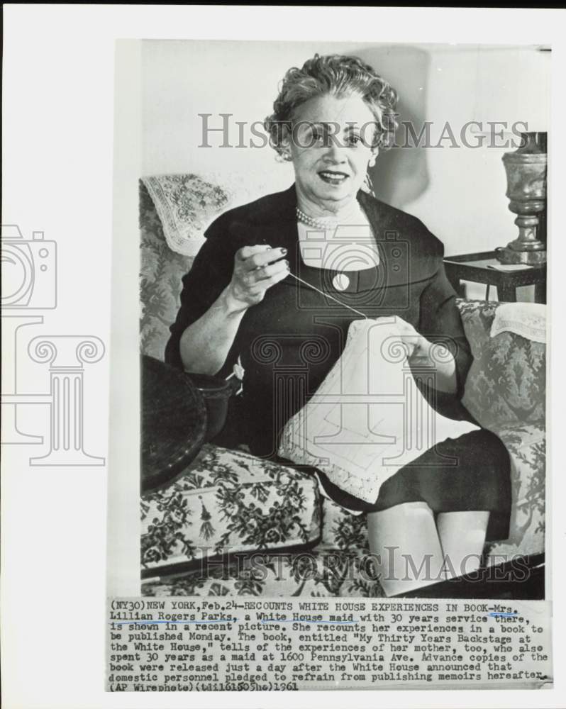 1961 Press Photo Lillian Rogers Parks, former White House maid, in New York home- Historic Images