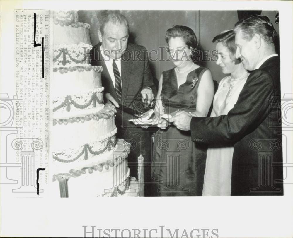 1963 Press Photo Winthrop Rockefeller honored at Little Rock, Arkansas, ceremony- Historic Images