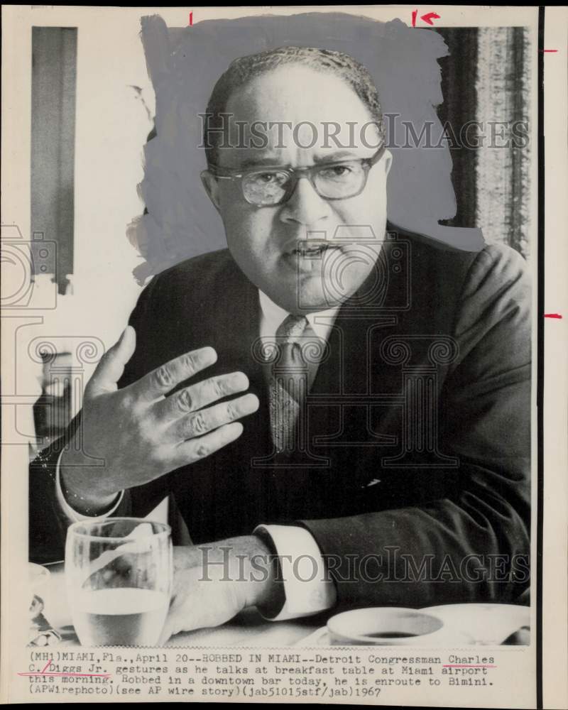 1967 Press Photo Congressman Charles Diggs gestures at Miami airport interview.- Historic Images