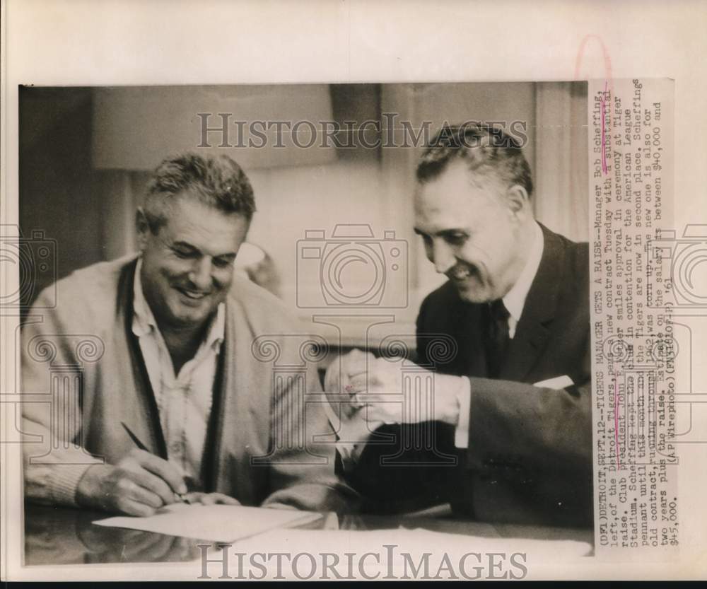 1961 Press Photo Detroit Manager Bob Scheffing & Club President John E. Estzer- Historic Images