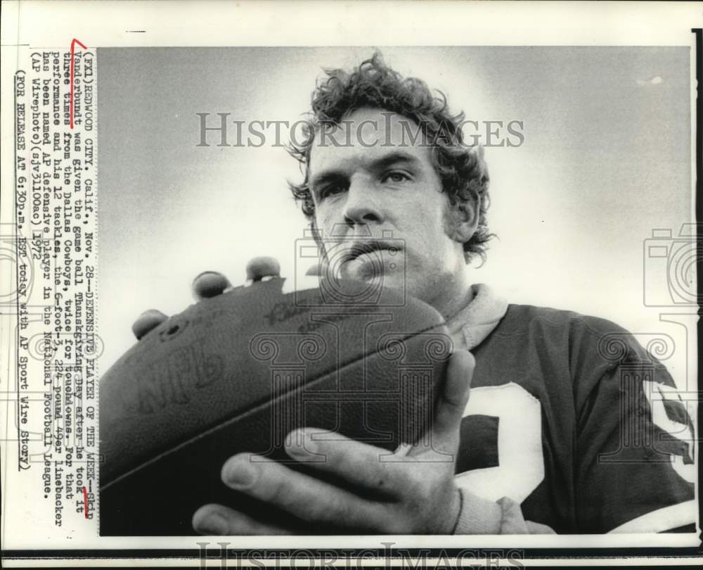 1972 Press Photo Skip Vanderbundt with Thanksgiving Day Football in California- Historic Images